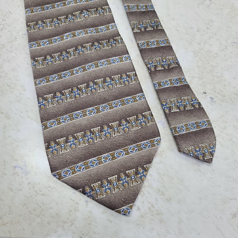 Geoffrey Beene Tie  